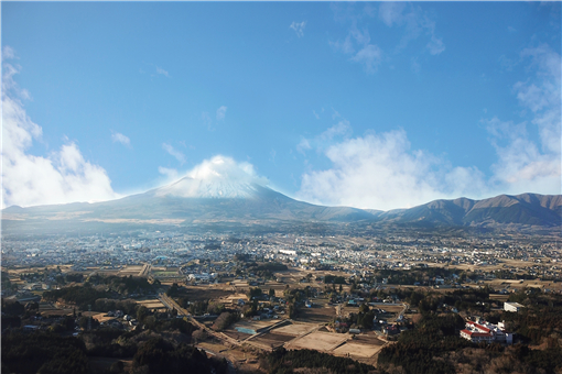 富士山地质活跃与旅游繁荣共生，最新消息揭秘